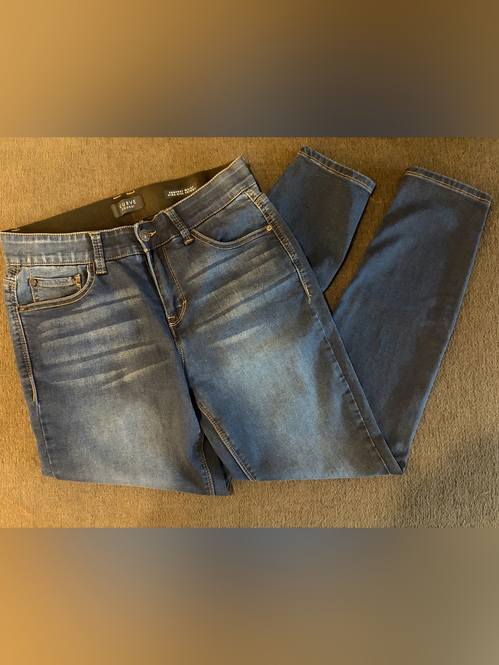 Curve Appeal Skinny Jeans in Medium Blue Wash